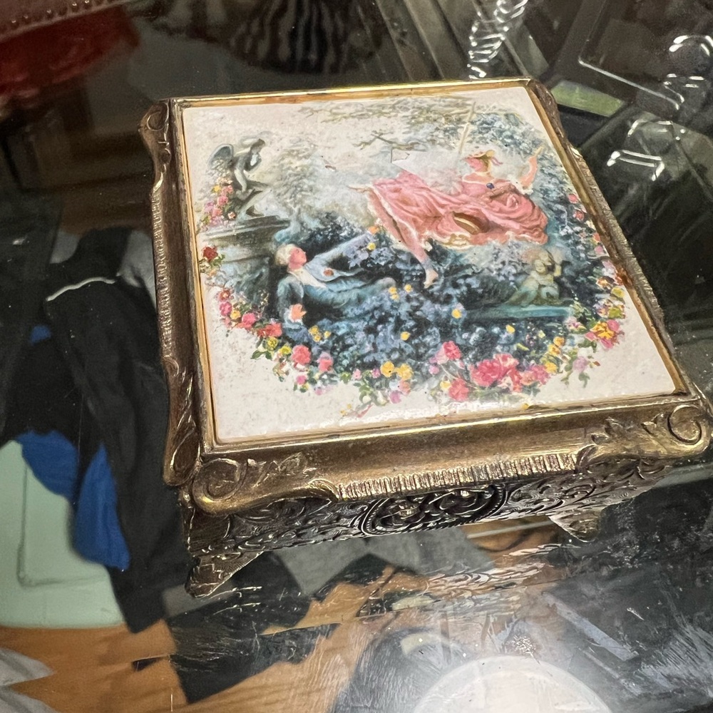 Vintage tinker box